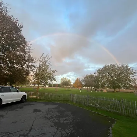 D'hôtes Lucia Avec Vue Sur Jardin Arboré Affittacamere Tournai