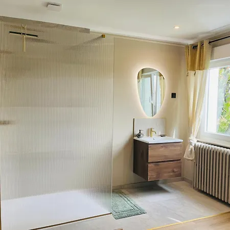 D'hôtes Lucia Avec Vue Sur Jardin Arboré Tournai