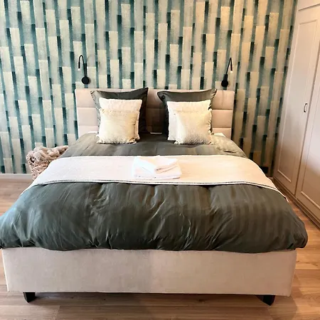 D'hôtes Lucia Avec Vue Sur Jardin Arboré Affittacamere